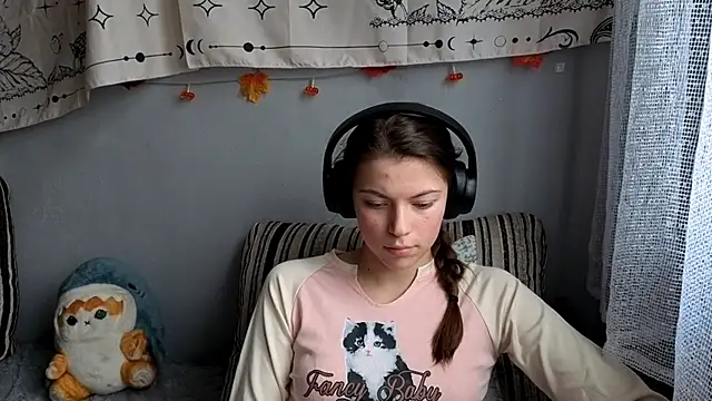 Snapshot of CutieAnny chatting on 19, 11, 2025 CutieAnny online show from 19, 11, 2025