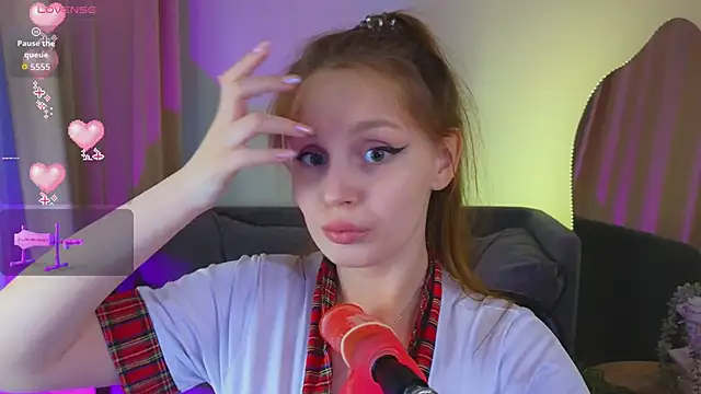 HoneyLace  online show from 11, 4, 2026