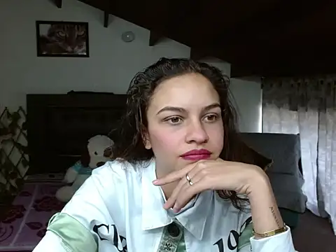 Skylovershot online show from 12, 11, 2025