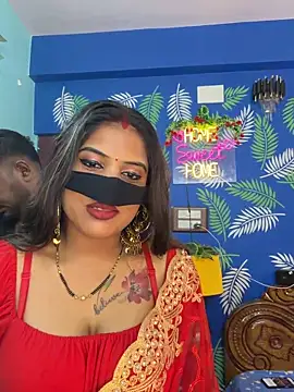 Snapshot of V-Hot-Sweti chatting on 11, 4, 2026 V-Hot-Sweti online show from 11, 4, 2026