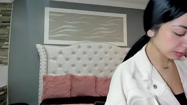 Snapshot of _camila_ortiz chatting on 3, 10, 2025  camila ortiz online show from 3, 10, 2025