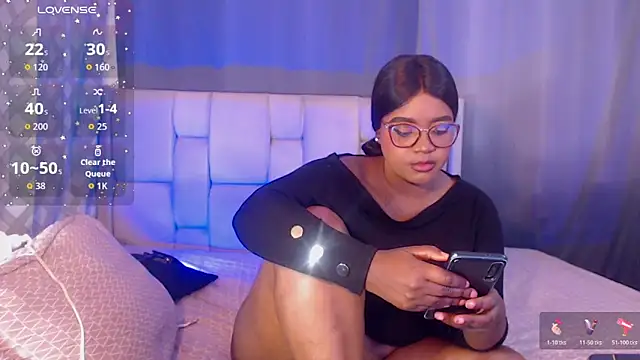 Mimi Gil online show from 3, 3, 2026