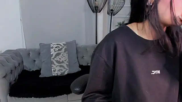 Snapshot of Elen_CR chatting on 11, 10, 2025 Elen CR online show from 11, 10, 2025