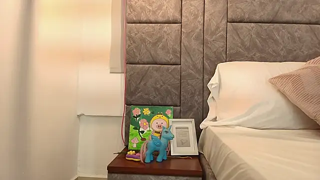 Snapshot of alaska__williams__ chatting on 29, 10, 2025 alaska williams online show from 29, 10, 2025