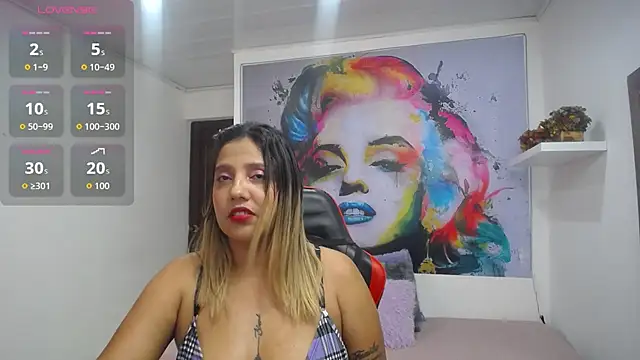 Snapshot of tiana_breeze chatting on 18, 10, 2025 tiana breeze online show from 18, 10, 2025