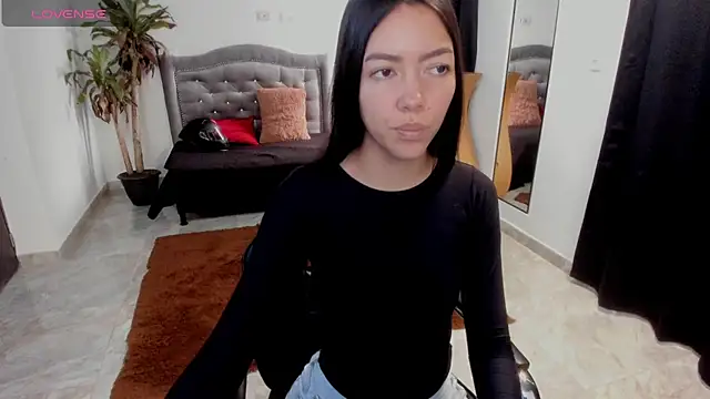 Snapshot of fox_valerie chatting on 24, 2, 2026 fox valerie online show from 24, 2, 2026