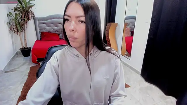 Snapshot of fox_valerie chatting on 16, 4, 2026 fox valerie online show from 16, 4, 2026