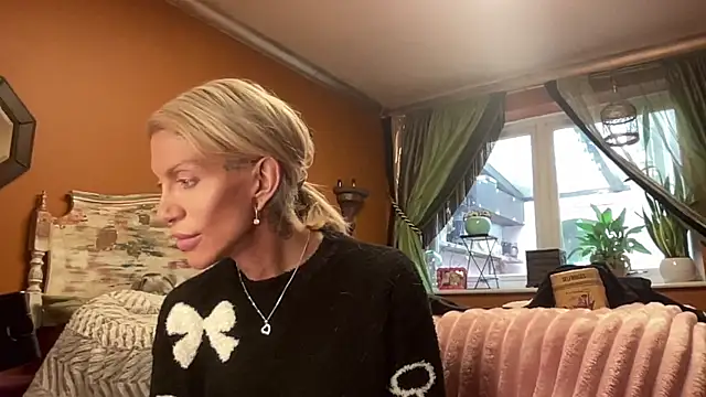 xl uk top trans online show from 10, 1, 2026