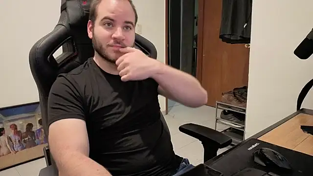 Paul00474 online show from 9, 11, 2025
