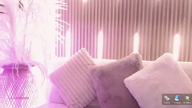 ArianaSantana online show from 13, 11, 2025