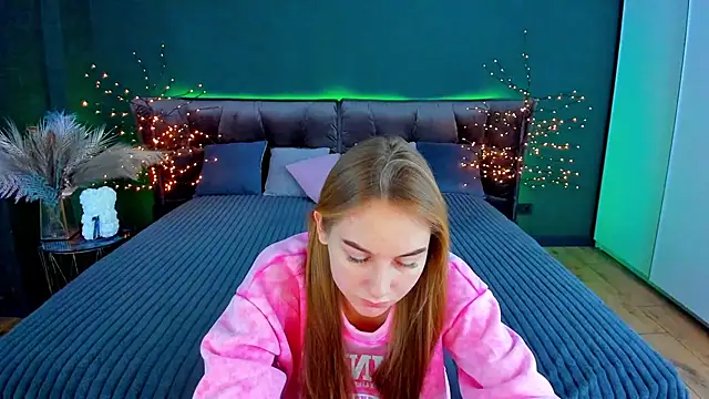 MilaAddams online show from 30, 11, 2025