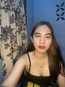 Snapshot of Shy_SexyLady chatting on 4, 4, 2026 Shy SexyLady online show from 4, 4, 2026