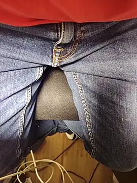 Snapshot of Alberto2840 chatting on 5, 3, 2026 Alberto2840 online show from 5, 3, 2026