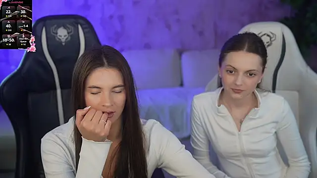 Snapshot of _Dasha_054 chatting on 11, 10, 2025  Dasha 054 online show from 11, 10, 2025