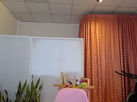 Manuela lara  online show from 23, 10, 2025