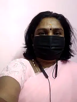 Snapshot of Tamil_Azhaghi25 chatting on 8, 6, 2026 Tamil Azhaghi25 online show from 8, 6, 2026