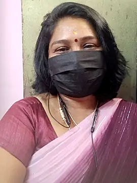 Snapshot of Tamil_Azhaghi25 chatting on 4, 7, 2026 Tamil Azhaghi25 online show from 4, 7, 2026
