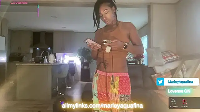 Snapshot of MarleyAquafina chatting on 2, 12, 2025 MarleyAquafina online show from 2, 12, 2025