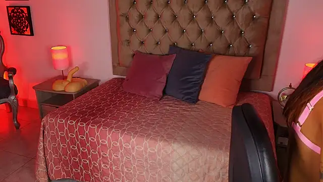 dulce fresa  online show from 5, 12, 2025