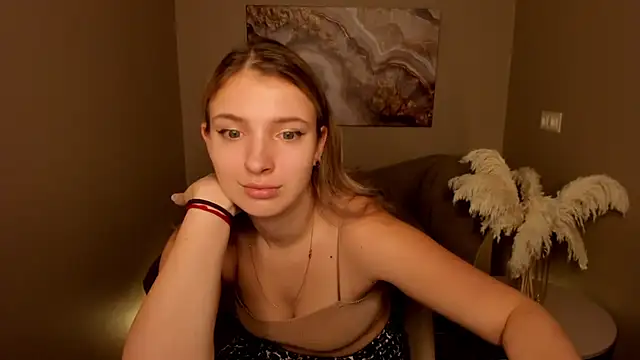 Snapshot of MilinaMorris chatting on 25, 9, 2025 MilinaMorris online show from 25, 9, 2025