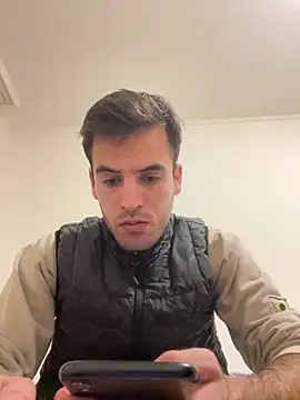 Snapshot of dino2603 chatting on 5, 11, 2025 dino2603 online show from 5, 11, 2025