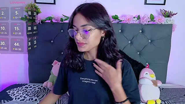 Snapshot of Im_Lyan chatting on 2, 11, 2025 Im Lyan online show from 2, 11, 2025