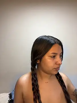  Chloe Smith online show from 18, 11, 2025