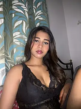 Snapshot of STRIP_GLOW chatting on 8, 1, 2026 STRIP GLOW online show from 8, 1, 2026