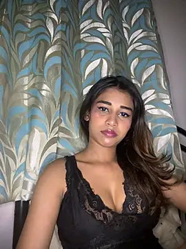 Snapshot of STRIP_GLOW chatting on 10, 1, 2026 STRIP GLOW online show from 10, 1, 2026