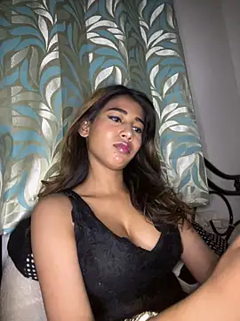 Snapshot of STRIP_GLOW chatting on 20, 2, 2026 STRIP GLOW online show from 20, 2, 2026