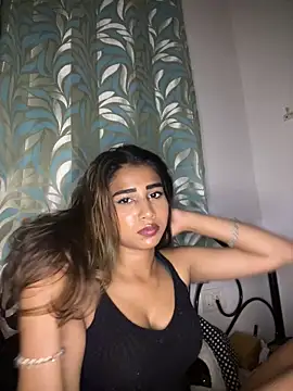 Snapshot of STRIP_GLOW chatting on 1, 3, 2026 STRIP GLOW online show from 1, 3, 2026
