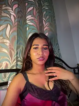 Snapshot of STRIP_GLOW chatting on 9, 4, 2026 STRIP GLOW online show from 9, 4, 2026