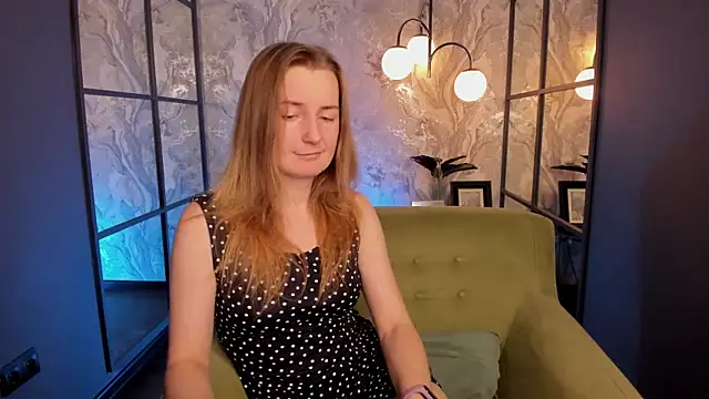 Snapshot of MeggySun chatting on 5, 12, 2025 MeggySun online show from 5, 12, 2025