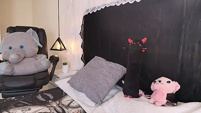 IvyBelle  online show from 9, 4, 2026