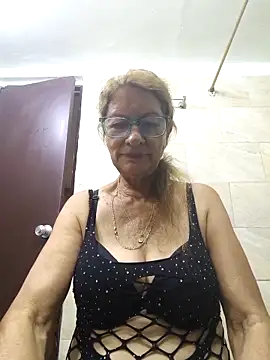 Snapshot of MaryLunne chatting on 30, 9, 2025 MaryLunne online show from 30, 9, 2025