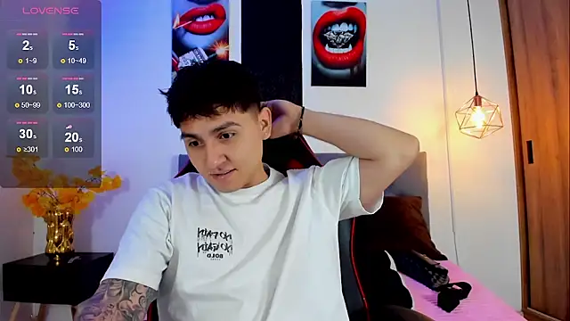 Snapshot of Nicolas_James_Sc chatting on 10, 9, 2025 Nicolas James Sc online show from 10, 9, 2025