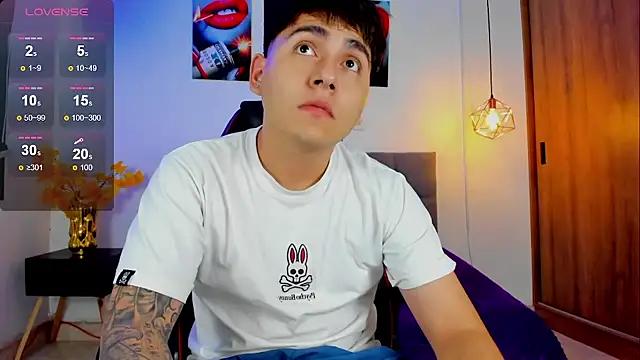 Snapshot of Nicolas_James_Sc chatting on 17, 9, 2025 Nicolas James Sc online show from 17, 9, 2025