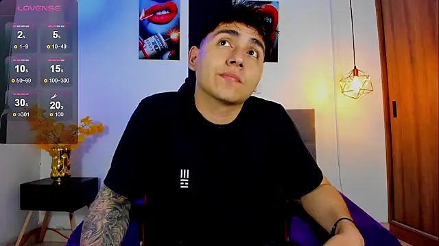 Snapshot of Nicolas_James_Sc chatting on 18, 9, 2025 Nicolas James Sc online show from 18, 9, 2025