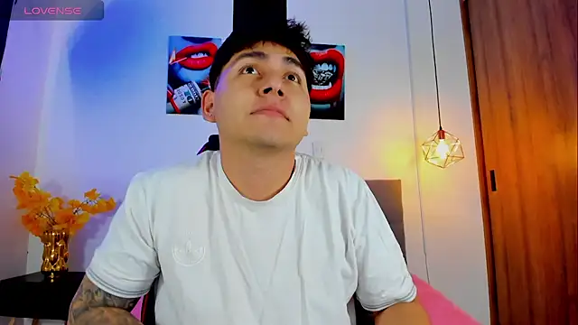 Snapshot of Nicolas_James_Sc chatting on 22, 9, 2025 Nicolas James Sc online show from 22, 9, 2025