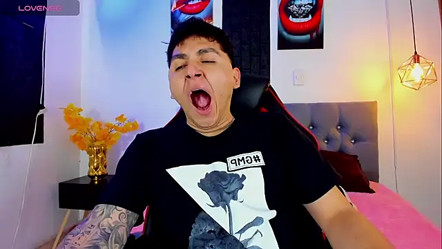 Snapshot of Nicolas_James_Sc chatting on 23, 9, 2025 Nicolas James Sc online show from 23, 9, 2025