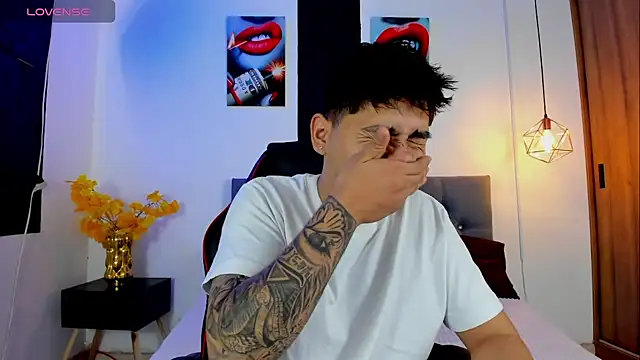 Snapshot of Nicolas_James_Sc chatting on 29, 9, 2025 Nicolas James Sc online show from 29, 9, 2025