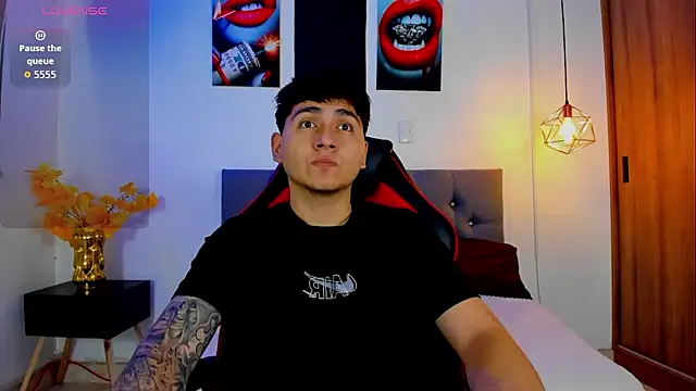 Snapshot of Nicolas_James_Sc chatting on 30, 9, 2025 Nicolas James Sc online show from 30, 9, 2025