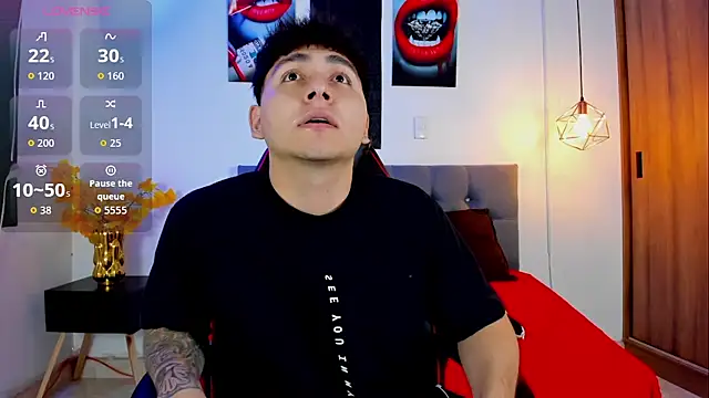 Snapshot of Nicolas_James_Sc chatting on 7, 10, 2025 Nicolas James Sc online show from 7, 10, 2025