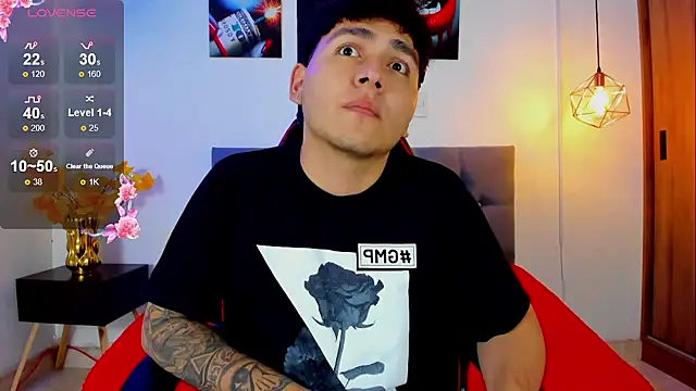 Snapshot of Nicolas_James_Sc chatting on 14, 10, 2025 Nicolas James Sc online show from 14, 10, 2025