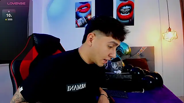 Snapshot of Nicolas_James_Sc chatting on 24, 10, 2025 Nicolas James Sc online show from 24, 10, 2025