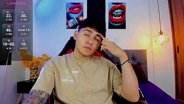 Snapshot of Nicolas_James_Sc chatting on 29, 10, 2025 Nicolas James Sc online show from 29, 10, 2025