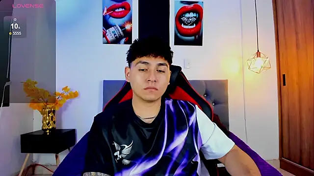 Snapshot of Nicolas_James_Sc chatting on 10, 11, 2025 Nicolas James Sc online show from 10, 11, 2025