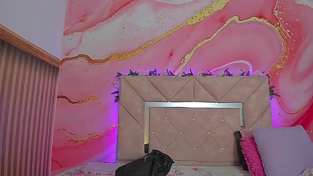 Taylor oriana  online show from 18, 12, 2025