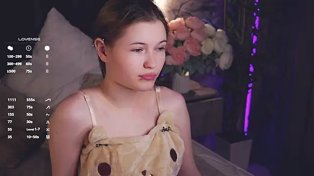 Snapshot of LynHillaire chatting on 30, 4, 2026 LynHillaire online show from 30, 4, 2026