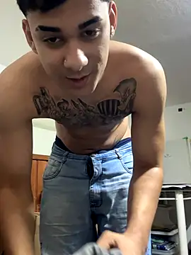 Snapshot of condenovin chatting on 24, 9, 2025 condenovin online show from 24, 9, 2025